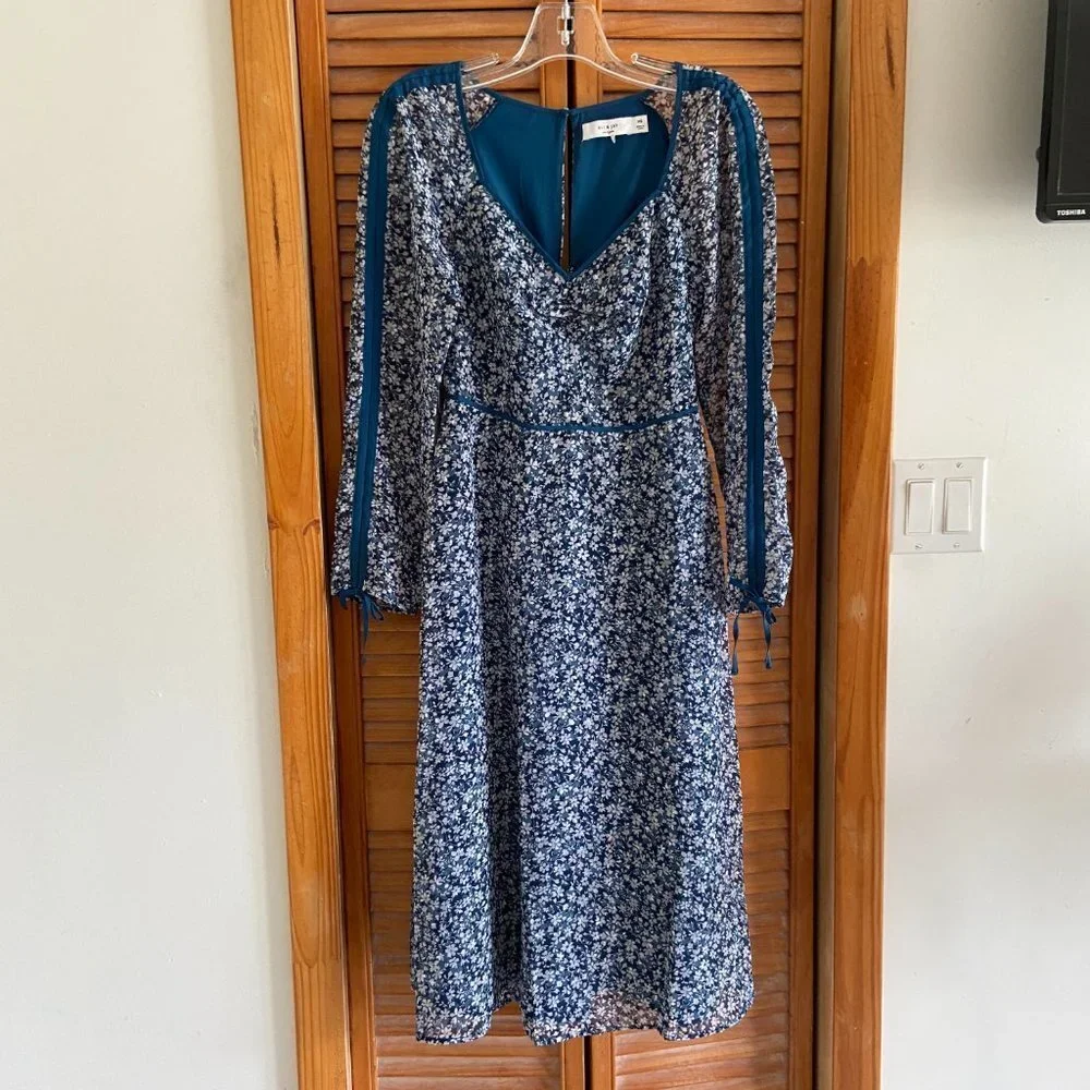 NEW Ali & Jay Blue Floral Field Flowers Midi Dress - Picture 4 of 13